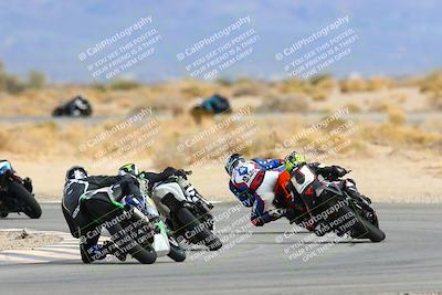 media/Jan-16-2022-CVMA (Sun) [[7f3d92989d]]/Race 13 500 Supersport-350 Supersport/